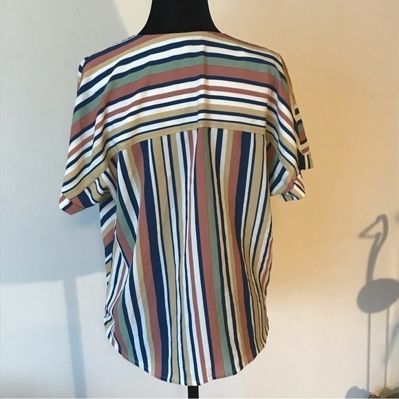 Monteau, women’s size large blouse.  Faux wrap detail at waist. - Picture 2 of 5